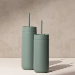 Carter Cold Desert Capsule tumbler med sugerør 475 ml smoke green