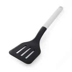 Classic stekespade perforert 34 cm porcelain white