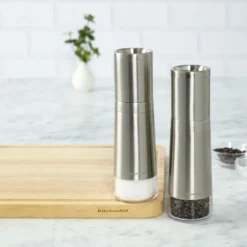 Core kvernsett 2 deler 20 cm stål