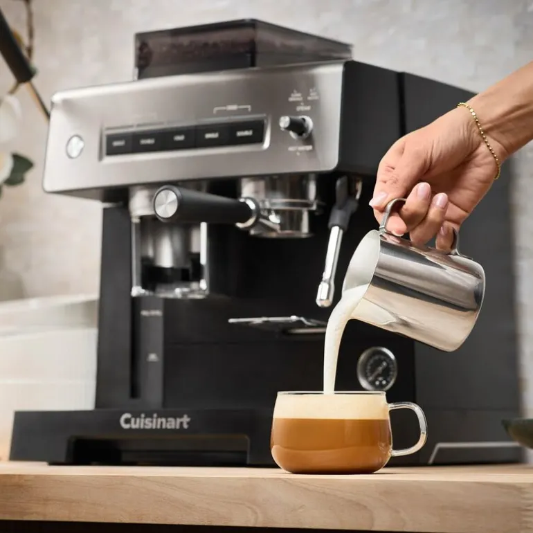 Espresso Bar Grind&Brew espressomaskin med kvern EM640E 2,2L