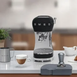 Espressomaskin ECF02 1L svart