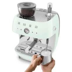 Espressomaskin EGF03 2,4L m/kaffekvern pastellgrønn