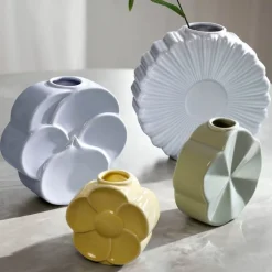 Flower vase smørblomst 11,5 cm sand
