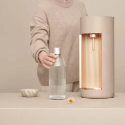 Glassy kullsyremaskin uten sylinder latte