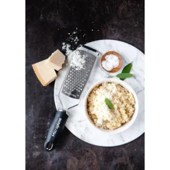Gourmet Star Grater rivjern stjerneblad svart
