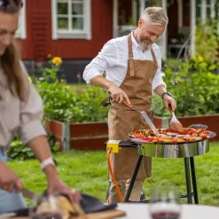 Grillforkle i kunstlær 72x86 cm