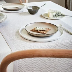 Gåsöga bordløper 35x120 cm beige