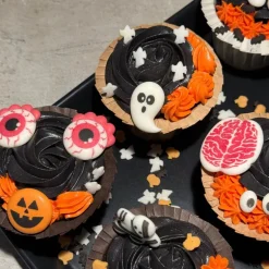 Halloween spiselig kakepynt 8 stk svart/rød/hvit
