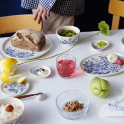 Haru tallerken 25 cm mummi hvit/blå