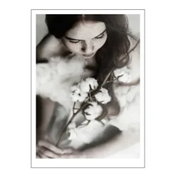 Ingrey Studio poster 30x40 cm girl with cottonflower