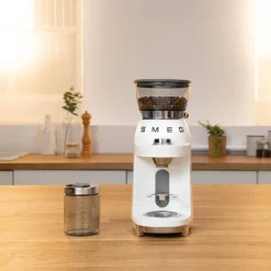 Kaffekvern CGF03 240g hvit