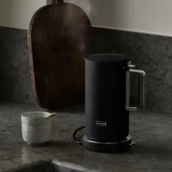 Kettle vannkoker 1,2L svart