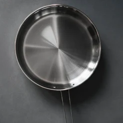 Kroma traktørpanne M1k 28 cm stål