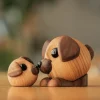 Molly hund trefigur 5 cm ask/valnøtt