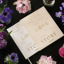 Our Love Story bryllupsjournal