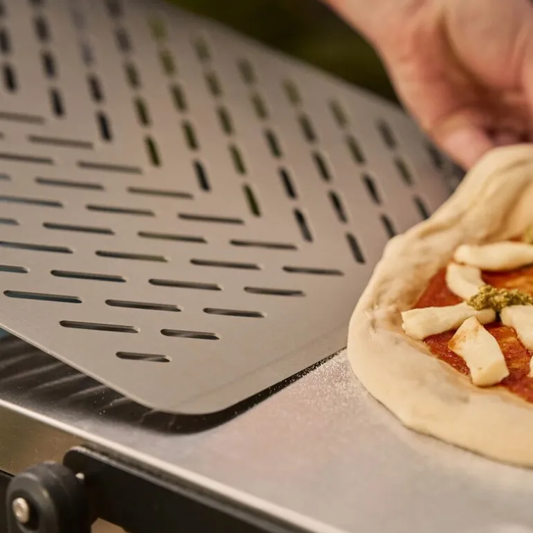 Pizzaspade perforert 30 cm valnøtt