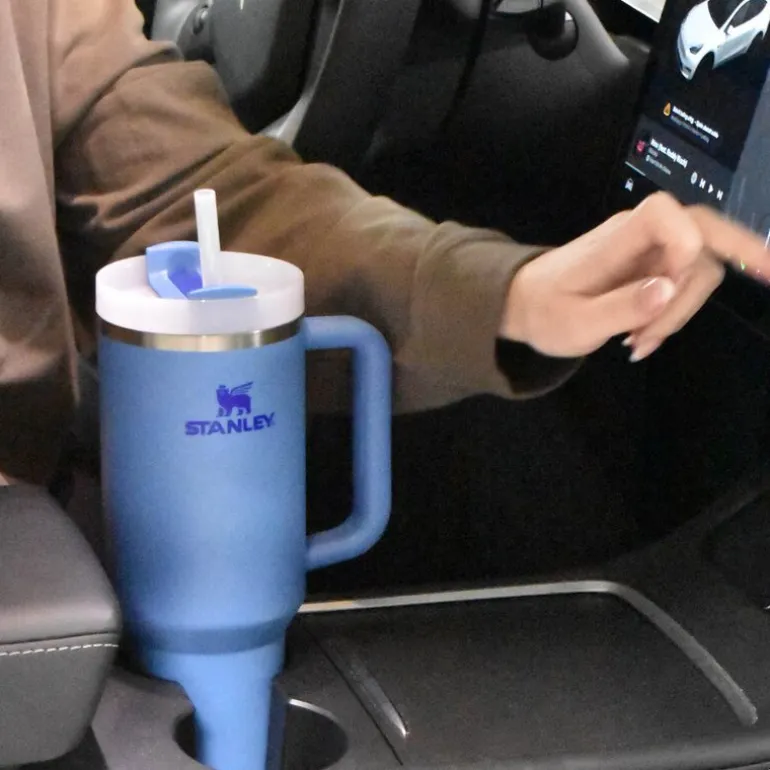 Quencher H2.0 FlowState tumbler 1,18L Blue Sky
