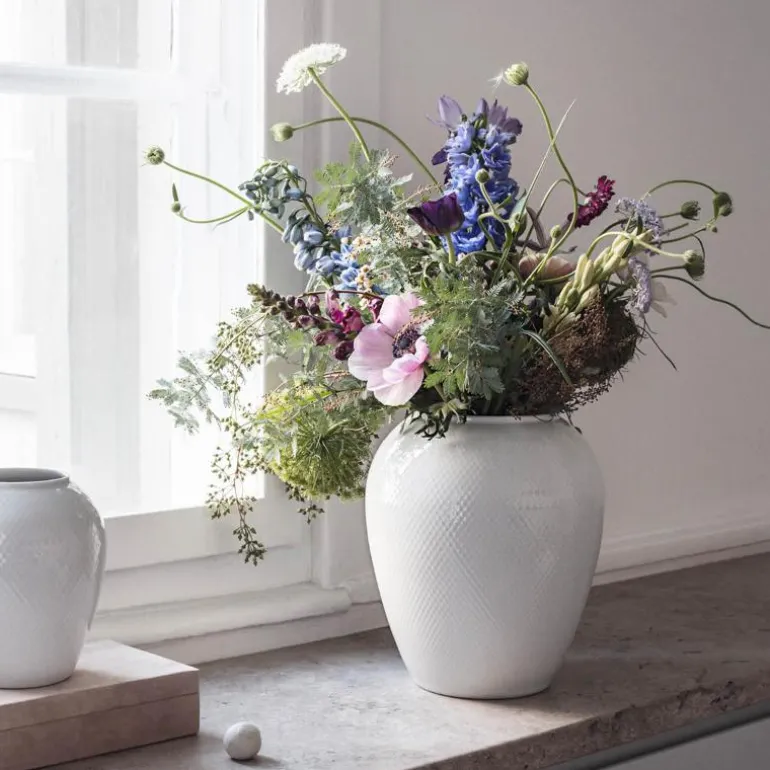 Rhombe vase 25 cm hvit porselen