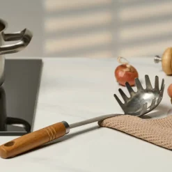 Signerat spagettiøse 32,5 cm akasie