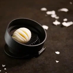 Singles eggedeler svart