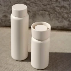 Singles termokopp med to lokk 65 cl krem