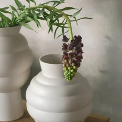 Tortus Archie No.4 vase 37 cm hvit