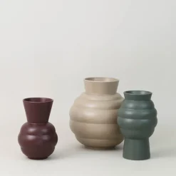 Tortus Archie vase No3 26,5 cm dark sand