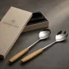 Treskaft salatbestikk 24,7 cm 2 deler eik