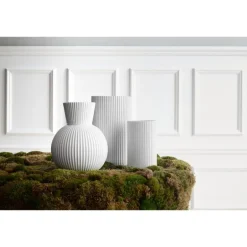 Vase i porselen 31 cm hvit